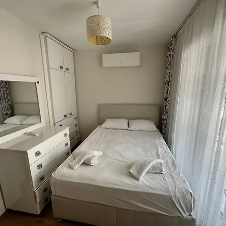 Nefis Denize Ve Avm Ye Yakin Yazlik Long Villa