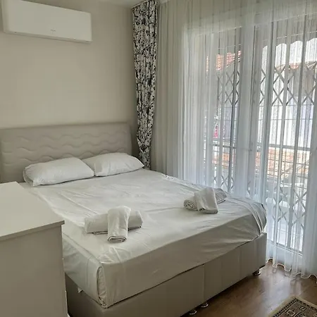 Nefis Denize Ve Avm Ye Yakin Yazlik Long Kusadasi