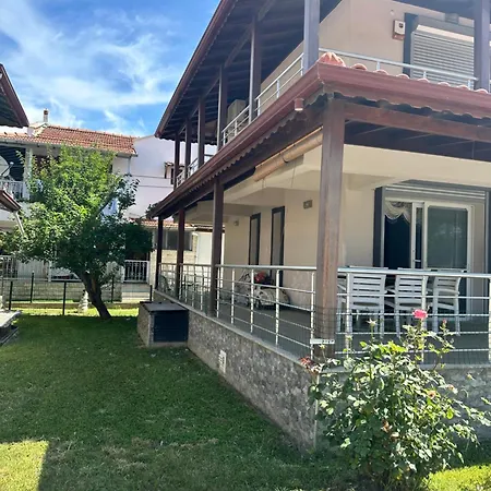 Villa Nefis Denize Ve Avm Ye Yakin Yazlik Long Kusadasi