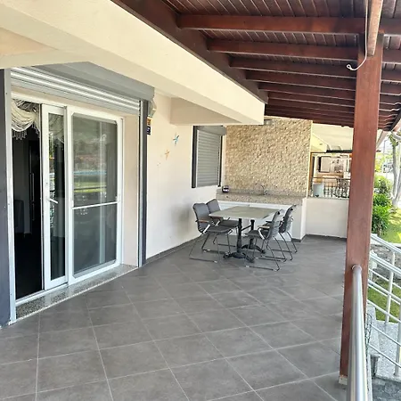 Villa Nefis Denize Ve Avm Ye Yakin Yazlik Long