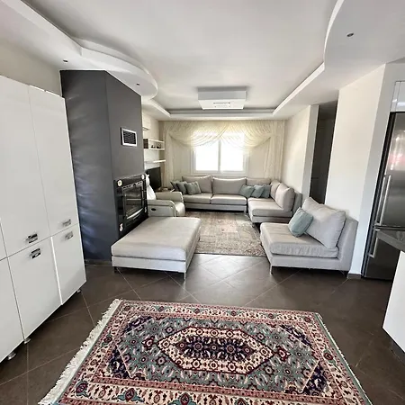Nefis Denize Ve Avm Ye Yakin Yazlik Long Villa